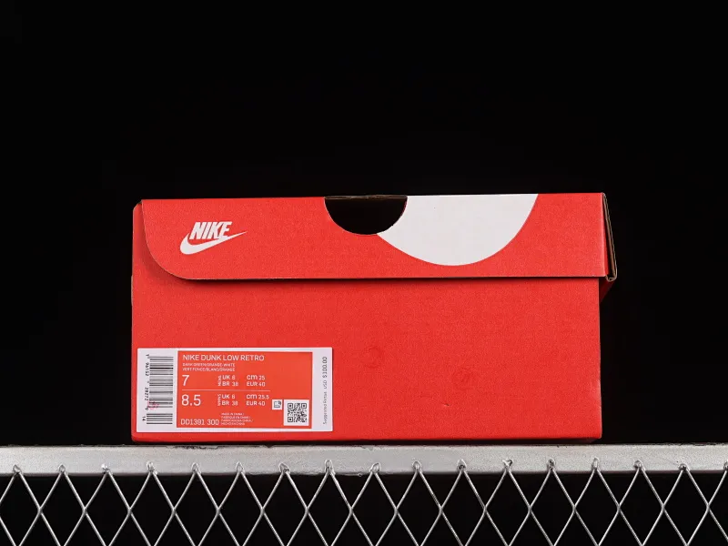 All Categories Nk SB Dunk Series Nk SB Dunk Low Low-top sneakers Nk SB Dunk Low "Miami Hurricanes" Orange-green SB low-top casual sneakers DD1391-300